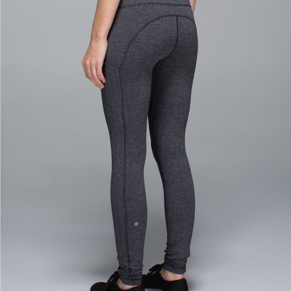 Lululemon Speed Tight II
Giant Herringbon